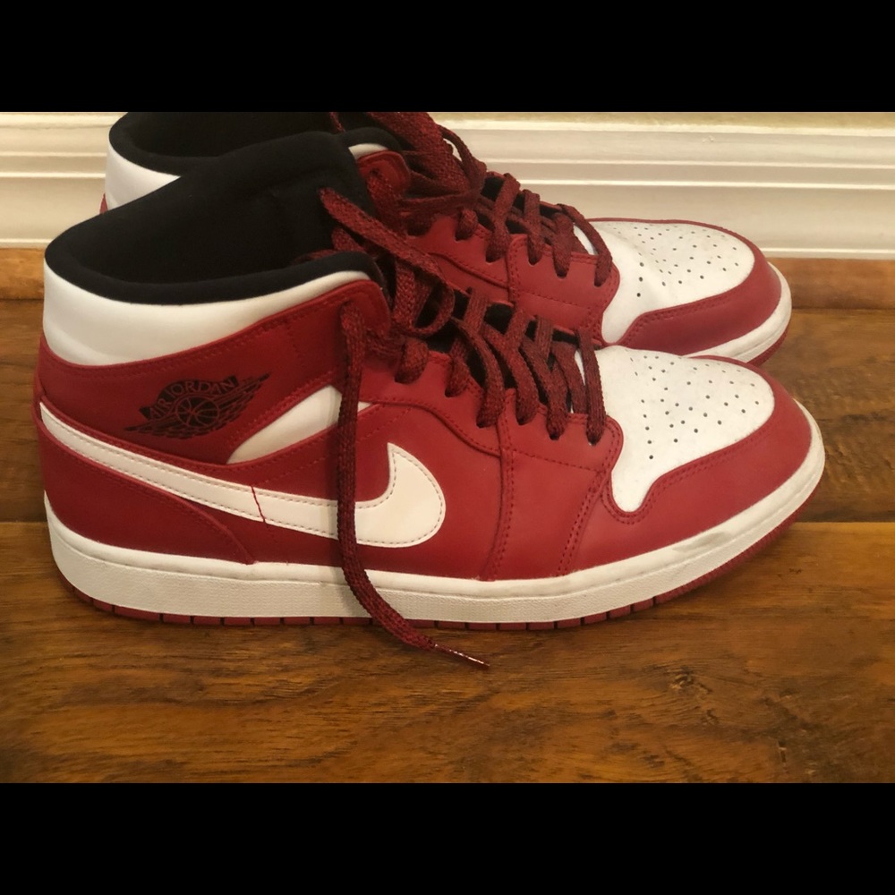 Nike Air Jordan 1